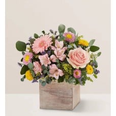 Spring Sentiment™ Bouquet (Small)