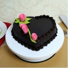 Heart Shape Chocolate Cake 1 Kg (As Shown)