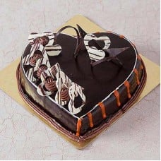 1.5 Kg EGGLESS Heart Shape Chocolate Cake (As Shown)