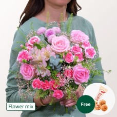 Flower Mix Fruhlingsduft with 3 Ferrero Giotto