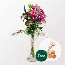 Flower Bouquet Liebesfeuer with vase & Lindt Lindor