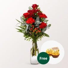 Rose Bouquet Liebesbote with vase & 2 Ferrero Rocher & Jam Raspberry