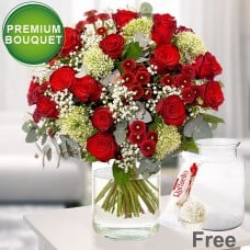 Premium Bouquet Fairytale with premium vase & 2 Ferrero Rocher