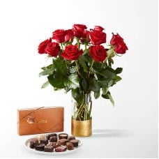 Classic Love Red Rose Gift Sets (12 Roses and Chocolates)