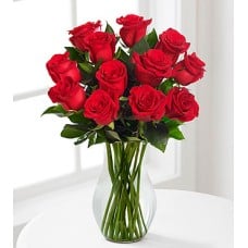 Red Long Stem Roses - VASE INCLUDED (12 Roses with Vase)