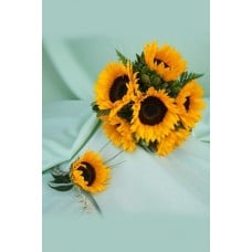 WB06 Sunflower Bouquet with Matching Boutonniere