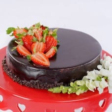 Lassana Strawberry Delight Cake - 1Kg (2.2 Llbs)