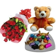 (46) Cake W/ Flower & Pillow