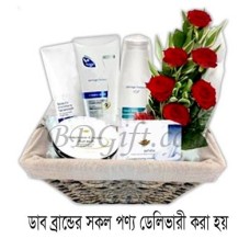 (68) Cosmetic Gift Basket W/ 6 Piece Red Roses