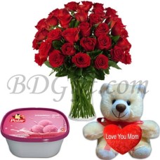 (000012) Red roses in vase with bear and ice cream