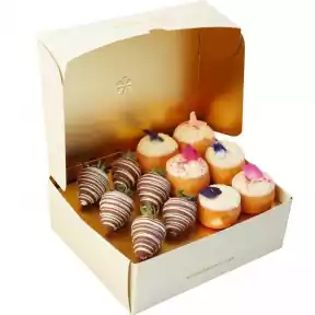 Flower Donuts & Chocolate Strawberries Gift Box Flower Donuts & Chocolate Strawberries Gift Box