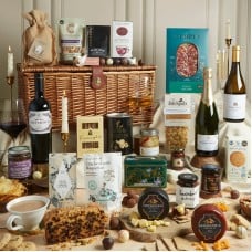 The Deluxe Food and Wine Hamper