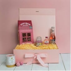 The Pink Gin and Yankee Candle Treats Box
