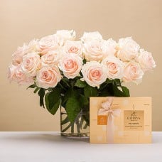 20 Pink roses with Godiva Carres