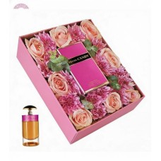 Gift box with flowers and PRADA Candy 30ml