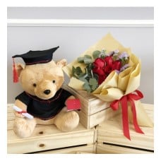 Convocation Set 02 (Convocation Winnie Pooh + 12 Red Rose)