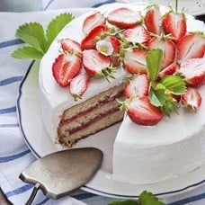 Strawberry yogurt cake (Small)