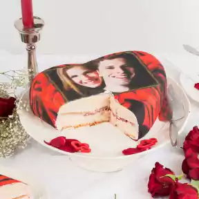  Heart-shaped rose photo cake (size M)