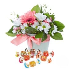 Pink and White Bouquet with candies (Refined)