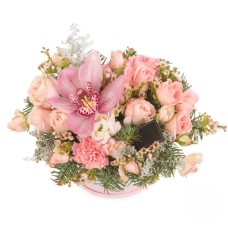Centerpiece Of Light Pink Flowers (Refined)
