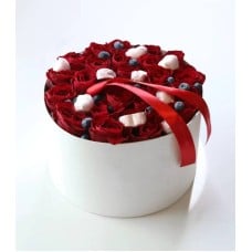 Blueberry Kisses – Roses & Chocolate Box