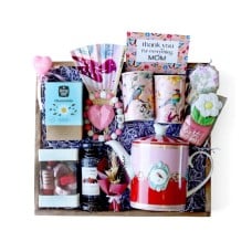 Pip Studio Porcelain Teapot & Tea Moments Gift Box for Mom