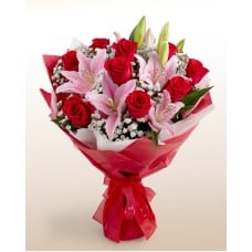 Kisses in Roses and Lilies