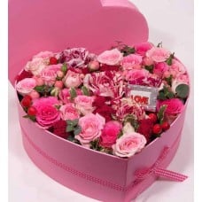 All you need is ... - box of pink roses