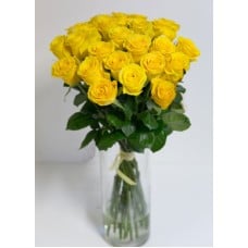 Yellow roses in a round bouquet, made of 60 cm roses (Medium)