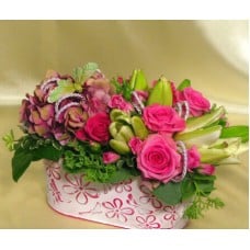 Flowers with roses, hydrangea and lilies