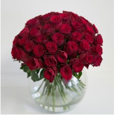 Red roses in a round bouquet - 50 cm GIGA