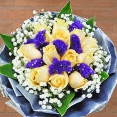12 Champagne Roses Handbouquet With Special Wrapping