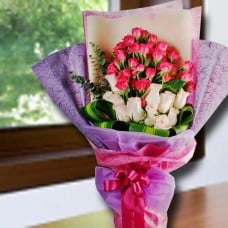 10 Champagne Roses And  Hot Pink Mini Roses Bouquet