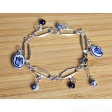 Bracelet with delftblue tulipbeads