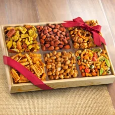 Crunch and Munch Snack Gift Basket