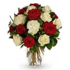 Red And White Roses Bouquet