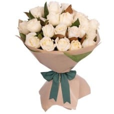 18 White Roses Bouquet