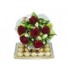 6 Red Roses Bouquet With Ferror Choclates