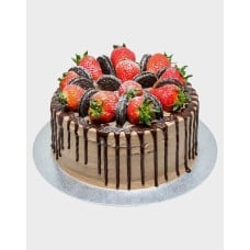 1/2 kg Strawberry Oreo Cake