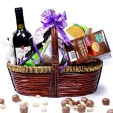 Spanish Wine Gift Basket With Teddy