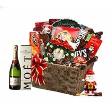 Xmas Moet Celebration Gift Basket
