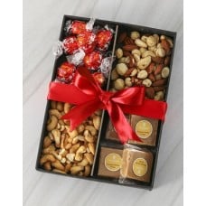 Exciting And Extravagant Snack Tray (4pc)