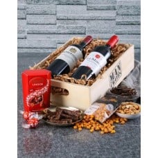 Snack and Wine Filled Man Crate (La Motte)