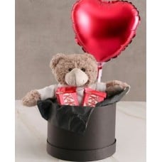 Love Teddy And Kit Kat Box (Standard)