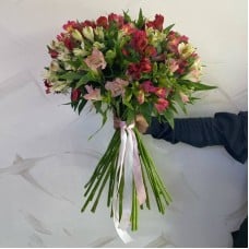 Bouquet,of,39,alstroemerias