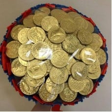 Bouquet,of,chocolate,coins.,Sweet,gift,on,the,day,of,the,birthday,,anniversary