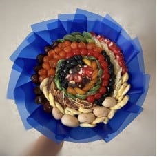 Bouquet,of,walnuts,and,dried,fruits