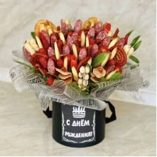 A,bouquet,of,sausage,and,snacks,for,a,man's,birthday