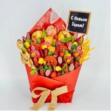 New,Year's,gift,bouquet,of,sausage,and,cheese