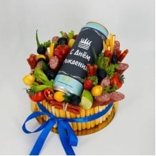 Snack,on,a,sausage,bento,cake,with,beer,at,the,Day,of,Roasting
